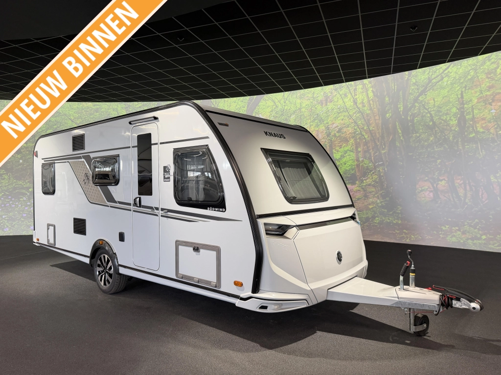 Knaus Sudwind Black Selection 500 QDK stapelbed / dwarsbed