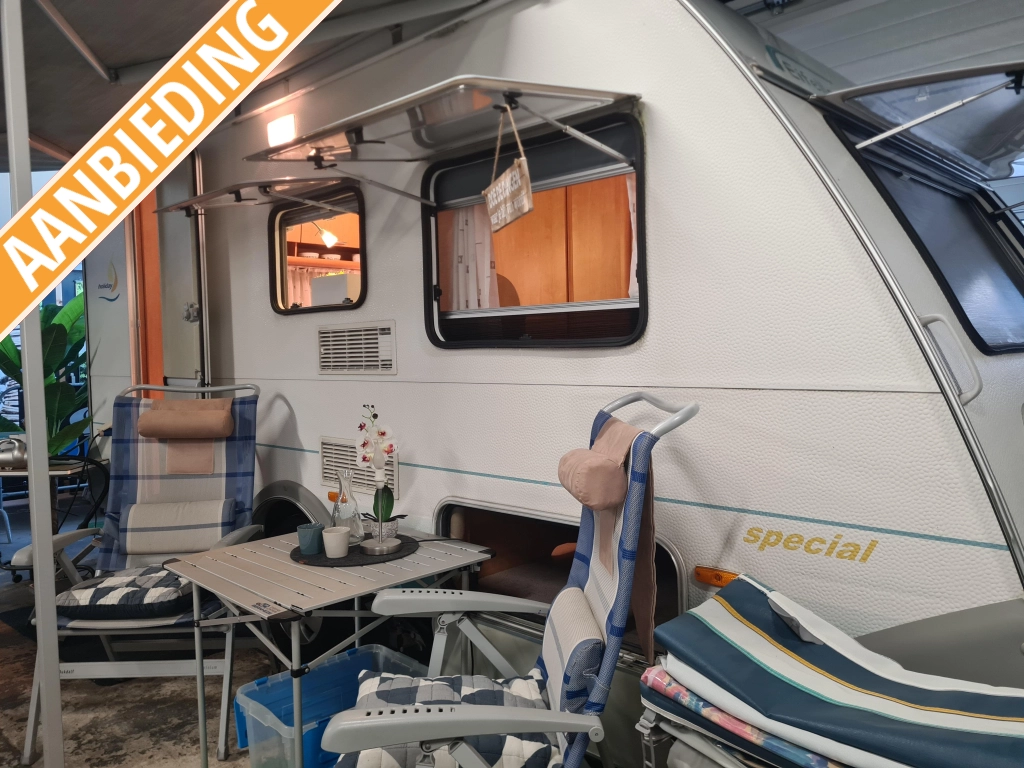 Eifelland Holiday Special 420 DB / MOVER / VOORTENT