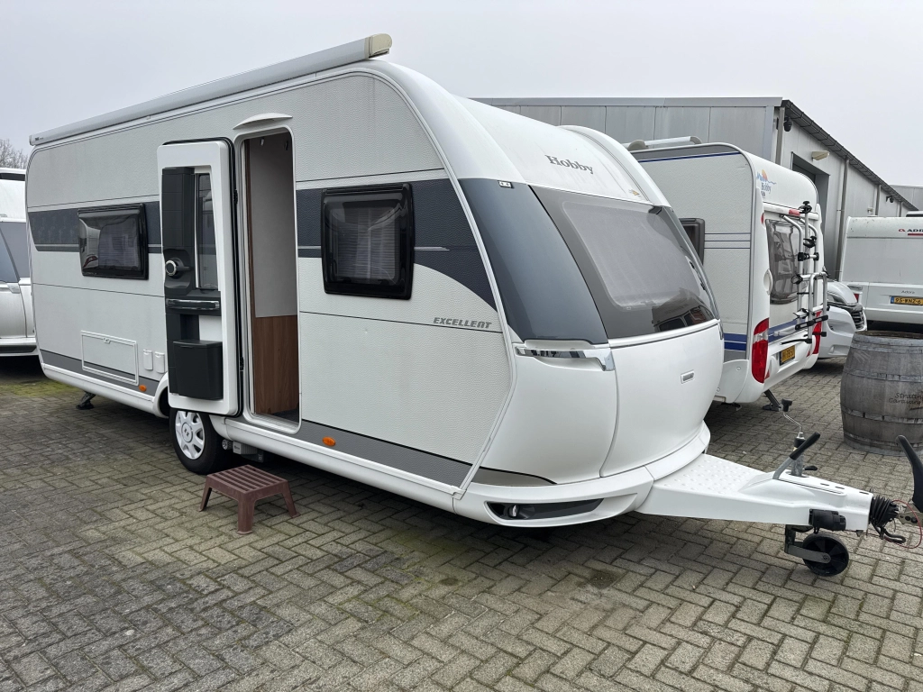 Hobby Excellent 540 WLU Schotel, mover, luifel