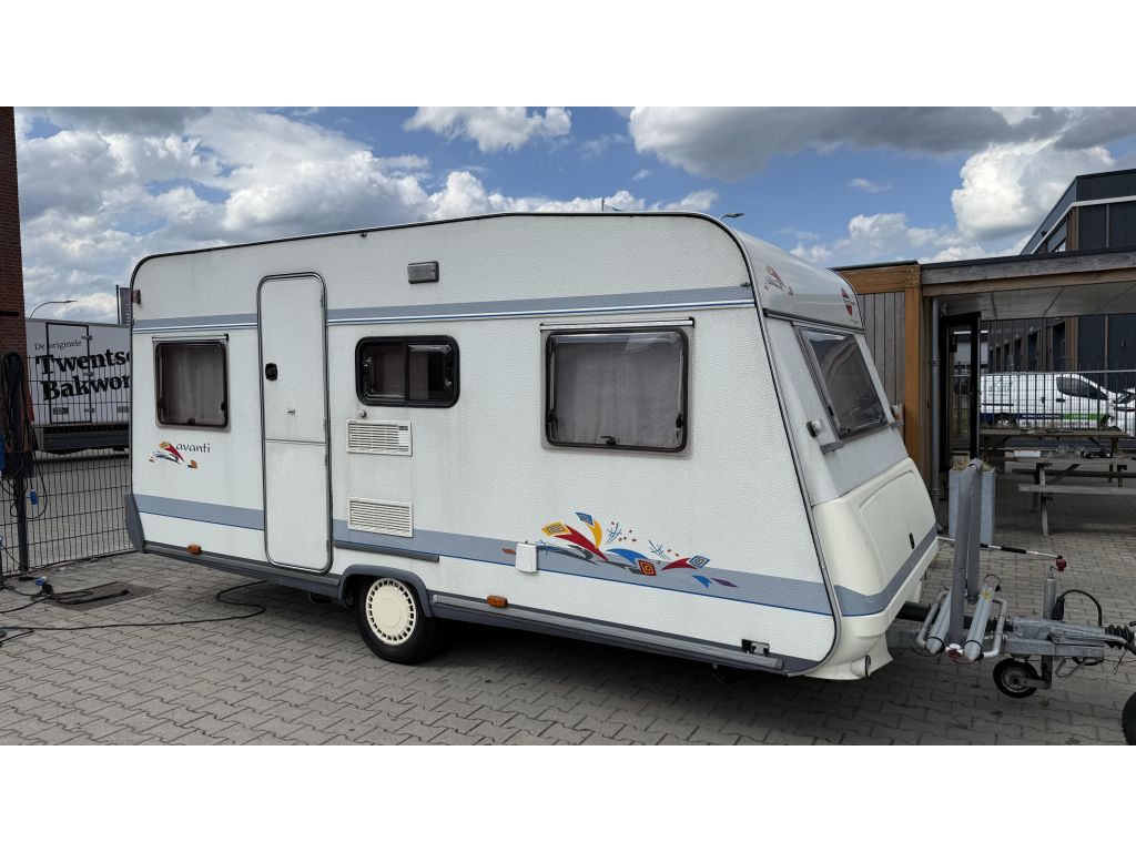 Bürstner Avanti 460 rondzit zit toilet