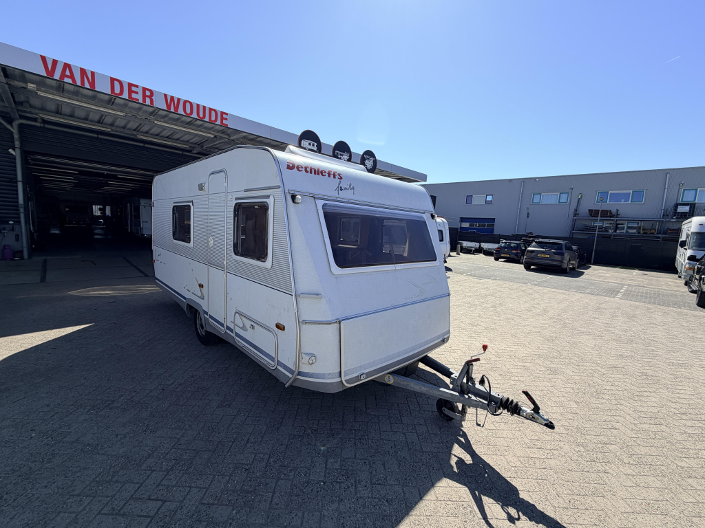 Dethleffs Family 490 TK Gezinscaravan Met voorten