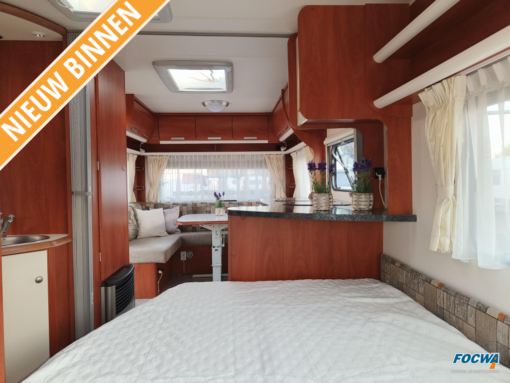 Chateau Calista 450 FHU Mover Fransbed Zit Tent