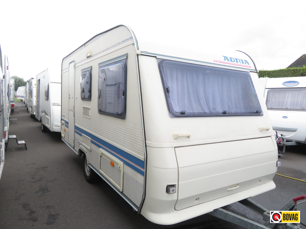Hobby Excellent 610 UMF +Nieuwe voortent