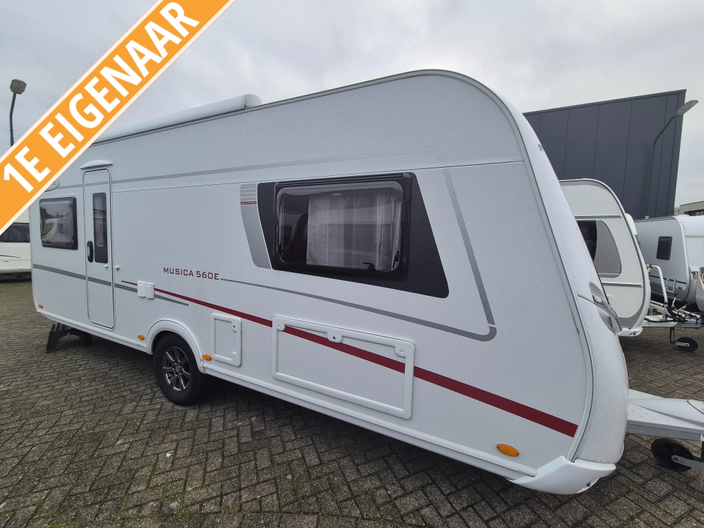 LMC Musica 560 E Vaste luifel, enkele bed