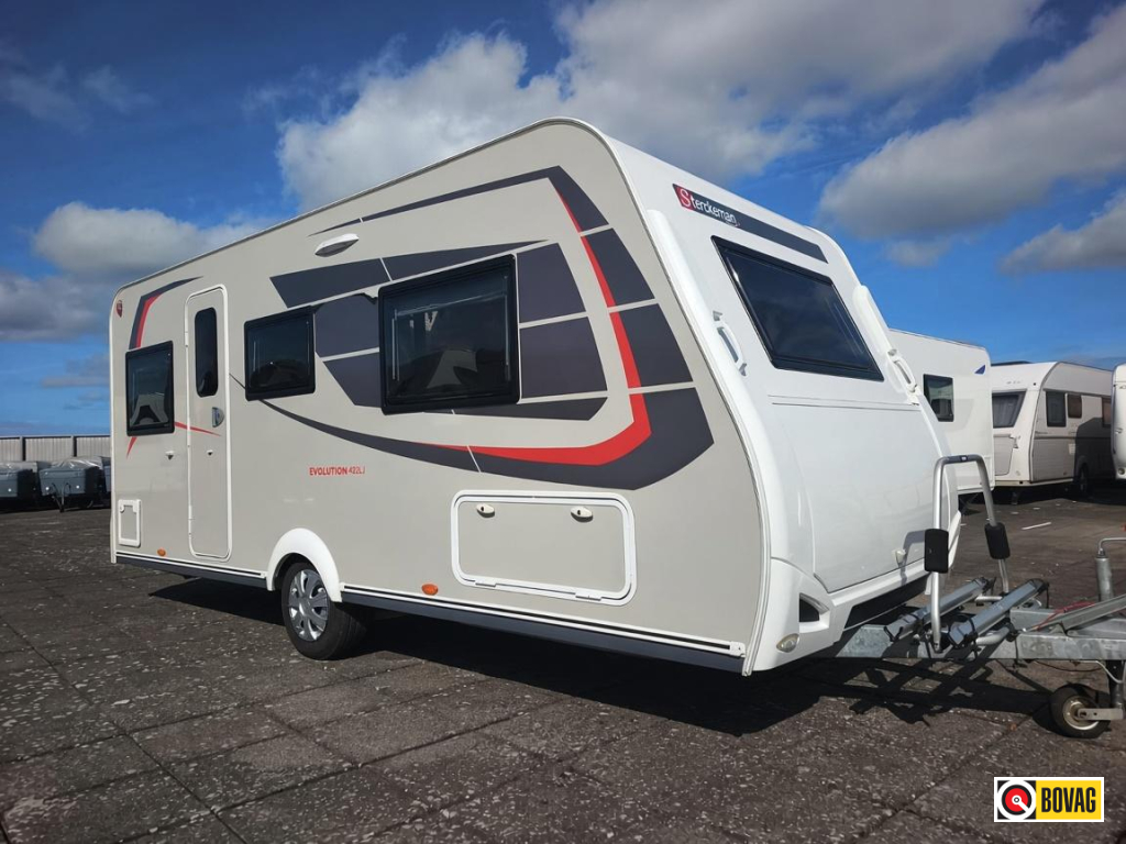 Sterckeman Evolution 492 LJ MODEL 2023 + DIV OPTIES