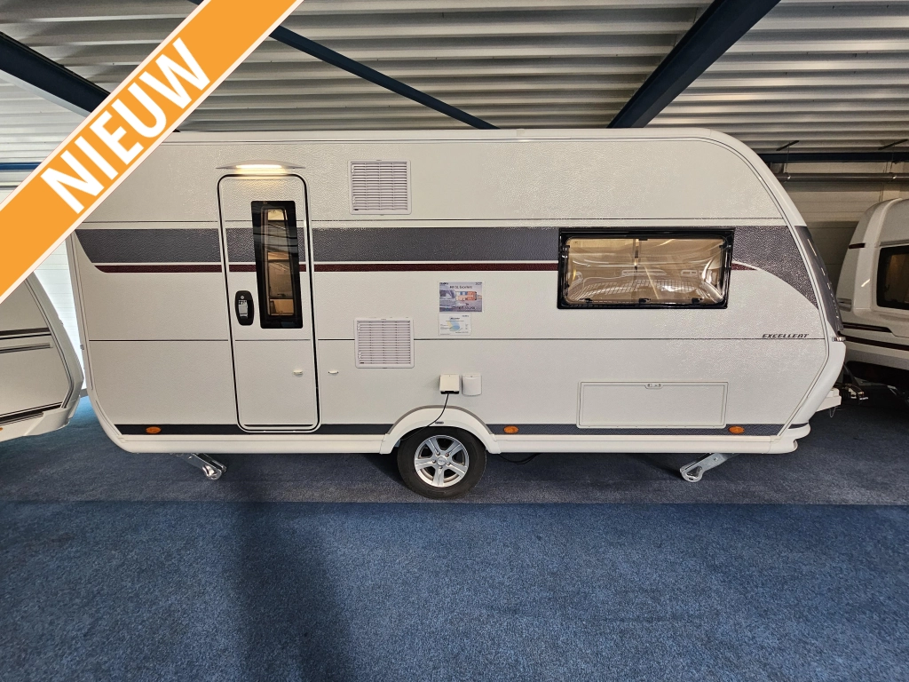 Hobby Excellent 460 SL 1500KG/ TAPIJT/ TUSSENBED