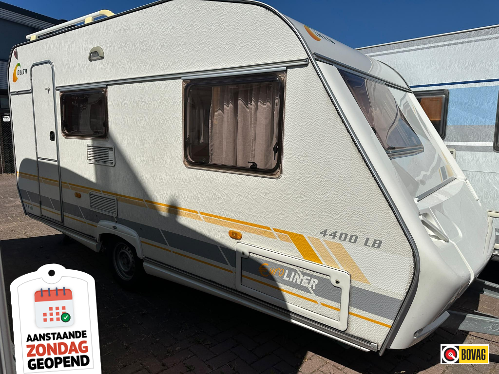 Delta Euroliner 4400 LB mover tent top staat