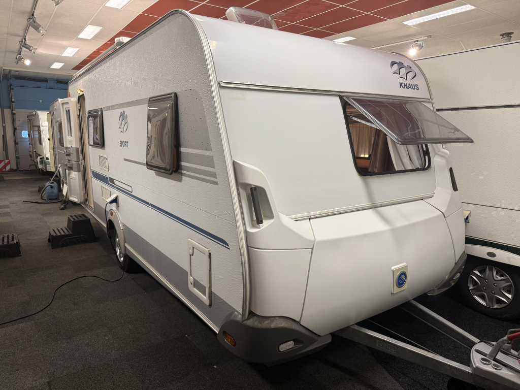 Knaus Sport 500 FDK STAPELBED VASTBED ZITJE