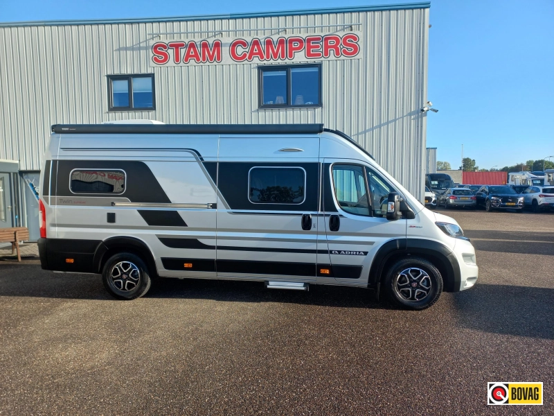 Adria Twin Supreme 640 SLB dakairco 1e eig solar