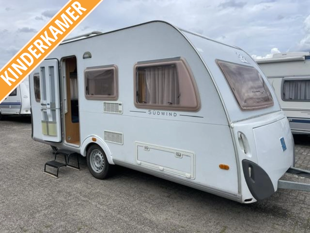 Knaus Sudwind 450 TK 5 persoons voortent