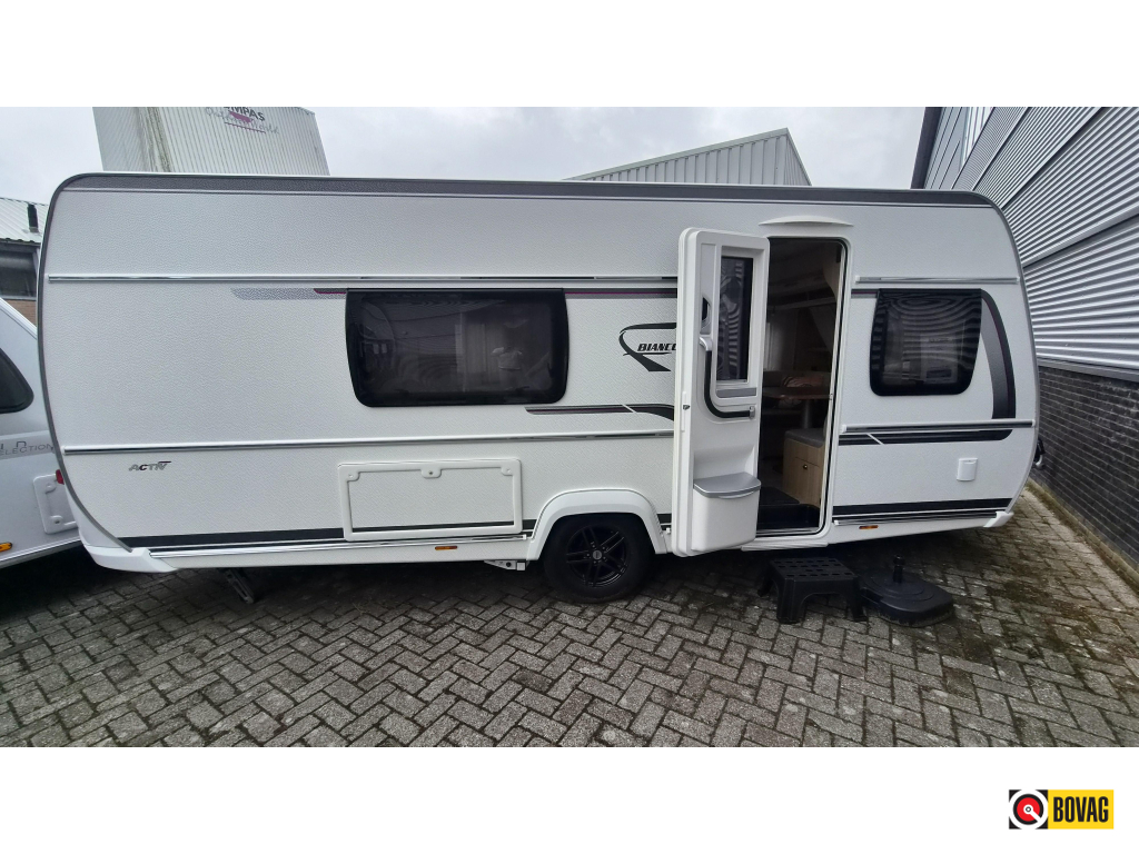 Fendt Bianco Activ 515 SD eind badkamer, mover