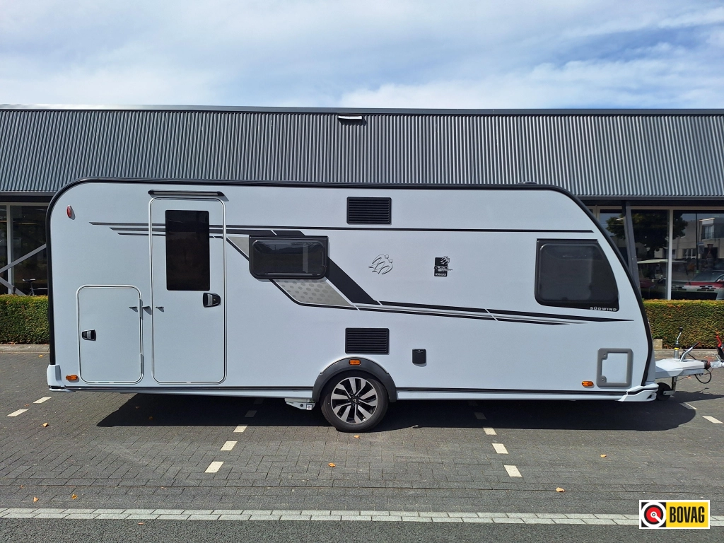 Knaus Sudwind Black Selection 540 FDK MOVER + ISABELLA VOORTENT
