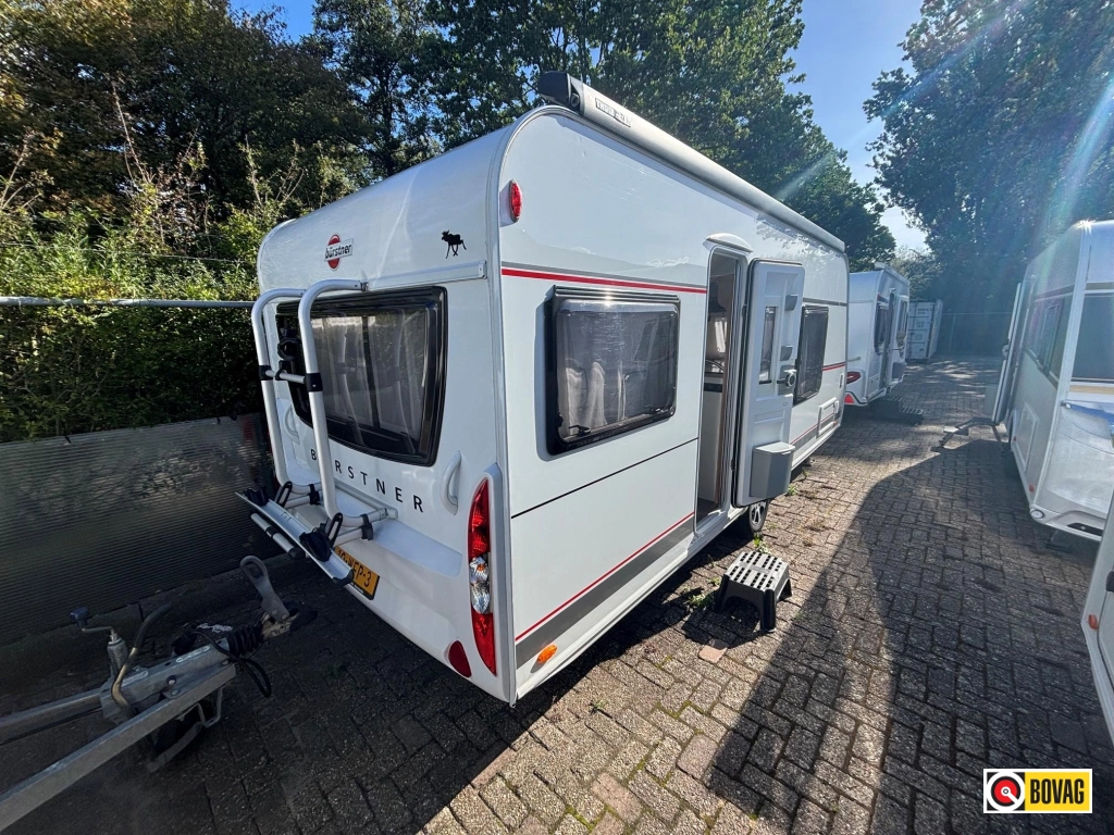 Bürstner Premio Limited 490 TS Queens bed