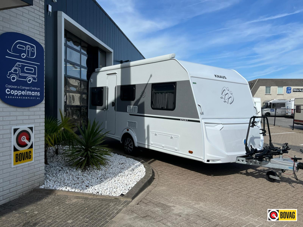 Knaus Sport 460 EU mover, luifel, fietsenrek
