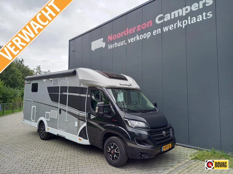 Sunlight T 68 Adventure Edition - Zwarte voorkant - Navi