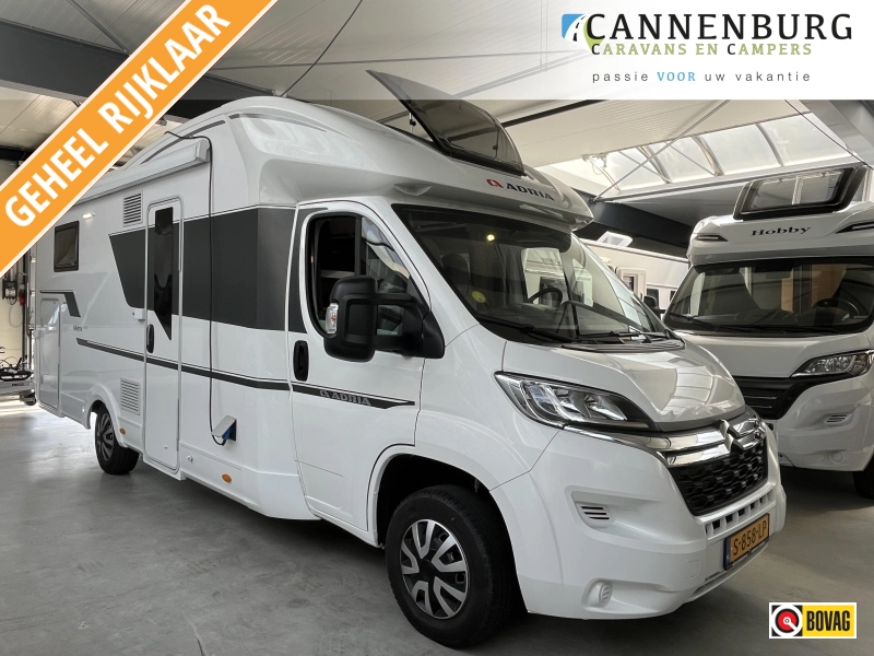Adria Matrix 670 DC QUEENSBED + HEFBED + AIRC
