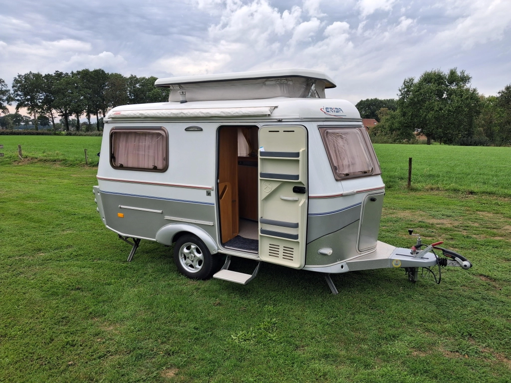 Eriba Familia 310 GT 750 KG Vast Bed
