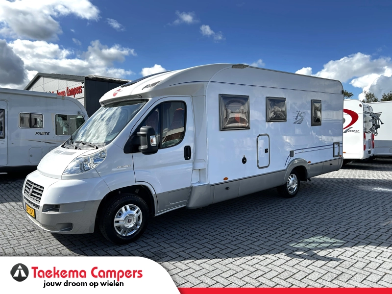 Bürstner Solano 710 T vastbed/badkamer-achterin