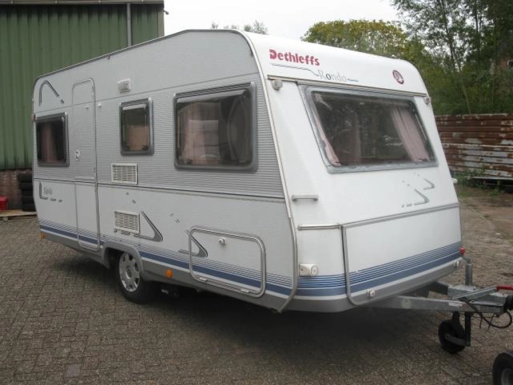 Dethleffs Rondo 460 bj 1998 mover/voortent.