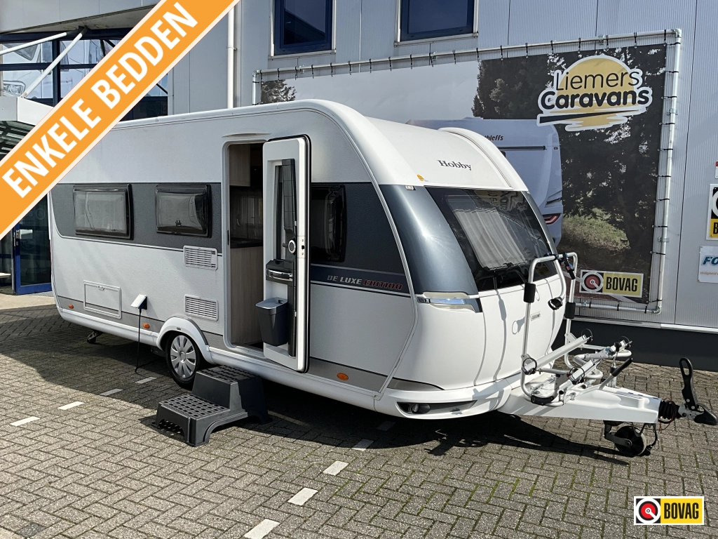 Hobby De Luxe Edition 460 LU ENKELE BEDDEN-MOVER