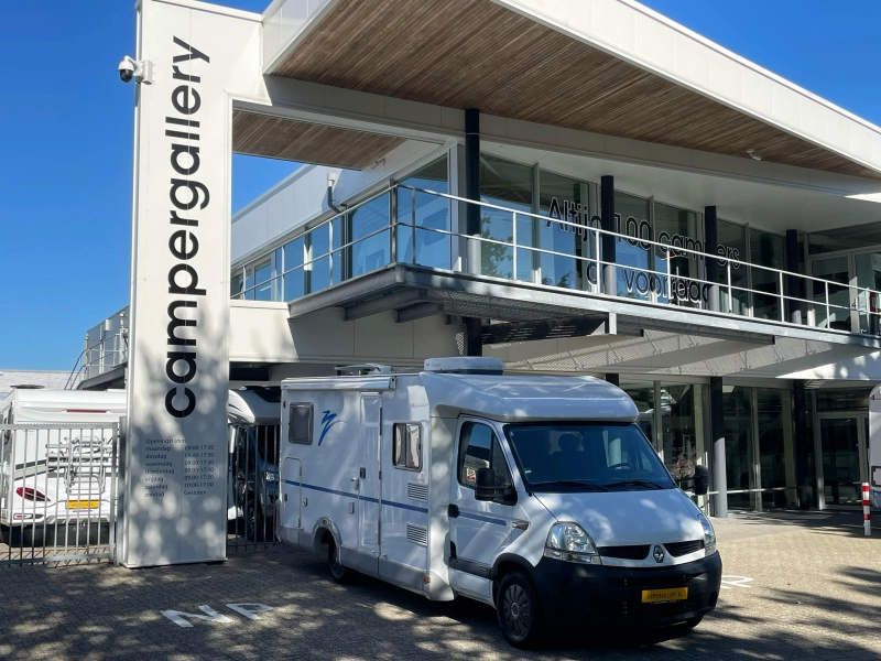 Knaus Sky TI 650 MEG ENKELE BEDDEN