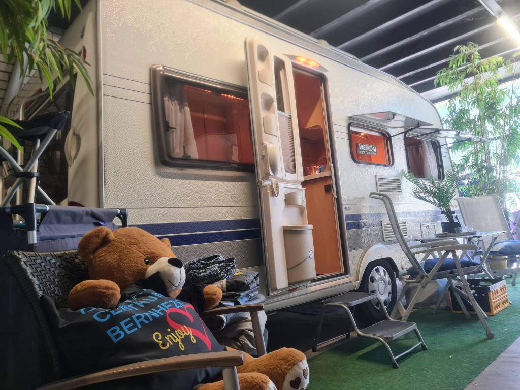 Hobby De Luxe 450 SF