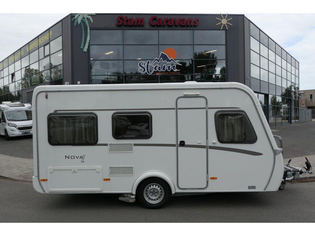 Eriba Nova Light 425 mover en voortent