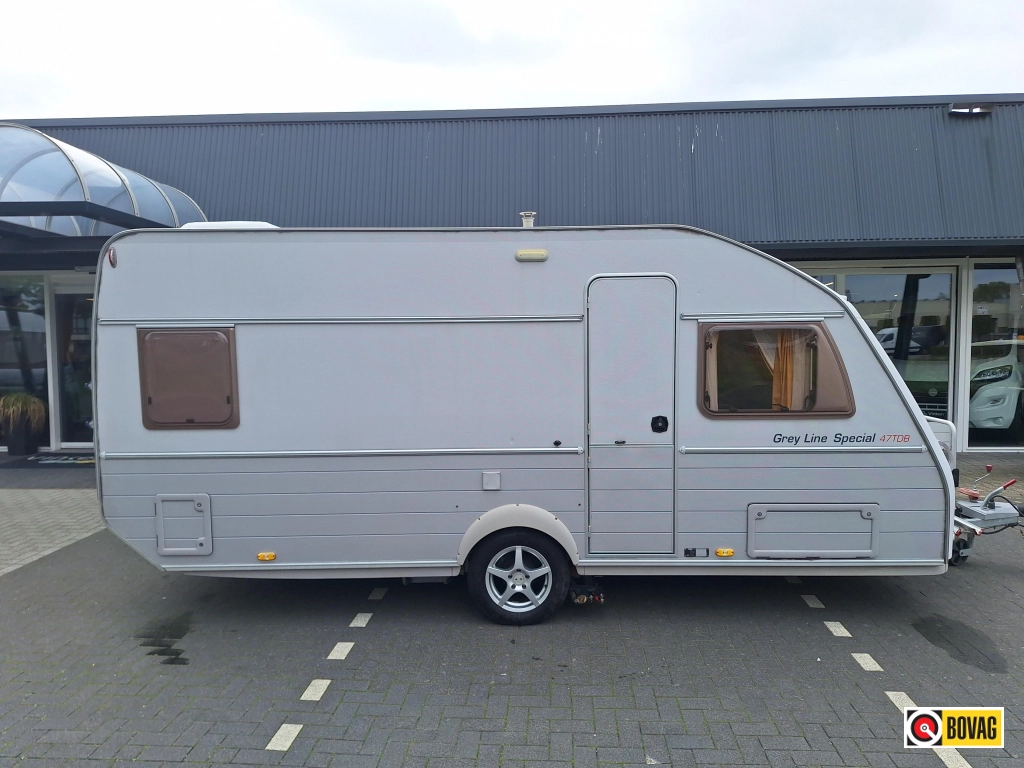 Kip Grey Line Special 47 TDB MOVER EN VOORTENT