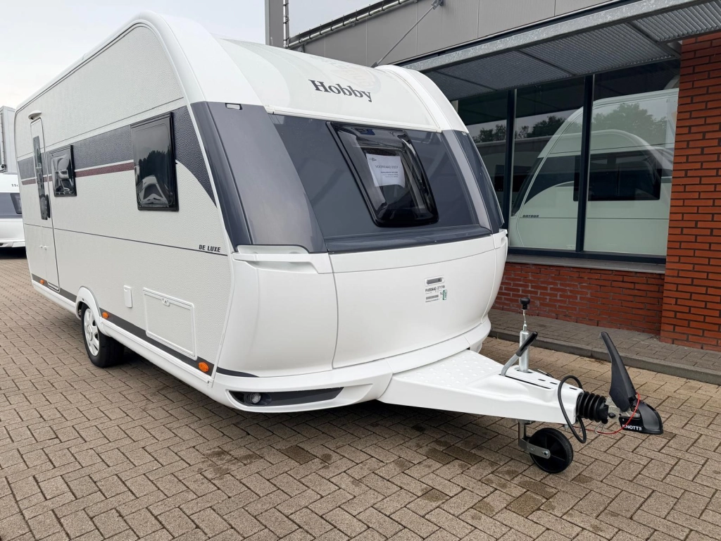 Hobby De Luxe 490 KMF MODEL 2027