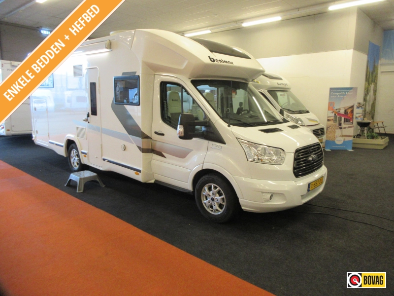 Benimar Cocoon 463 FIETSDRAGER MET ELEK.LIFT