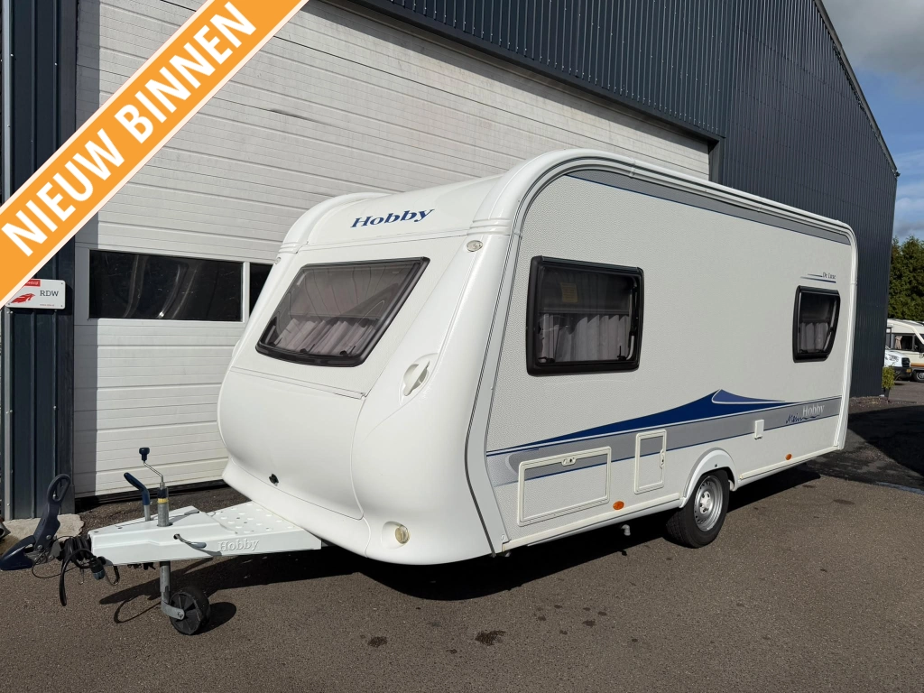 Hobby De Luxe 455 UF + voortent + luifel