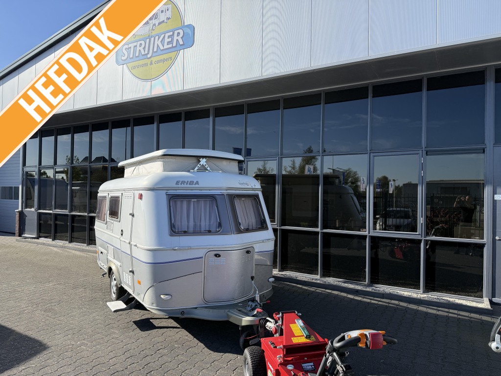Eriba Touring Triton 430 GT Bed/Zit + WC + Zit 780KG