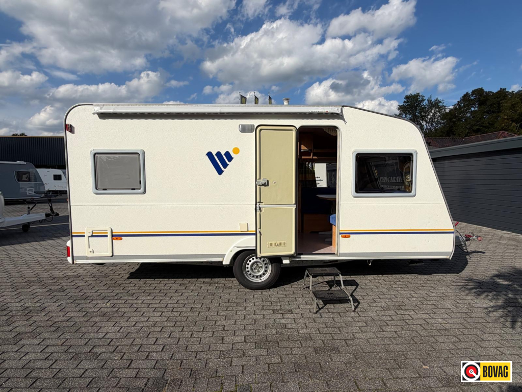 Knaus Vimara 450 met Luifel!