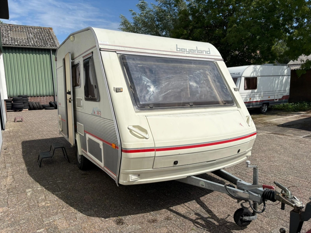 Beyerland Sprinter 390 D bj 1997 met voortent.