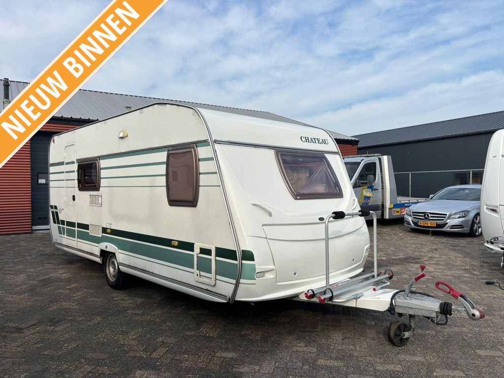 Chateau Calista CT 490 KMF,bj.2006 met voortent