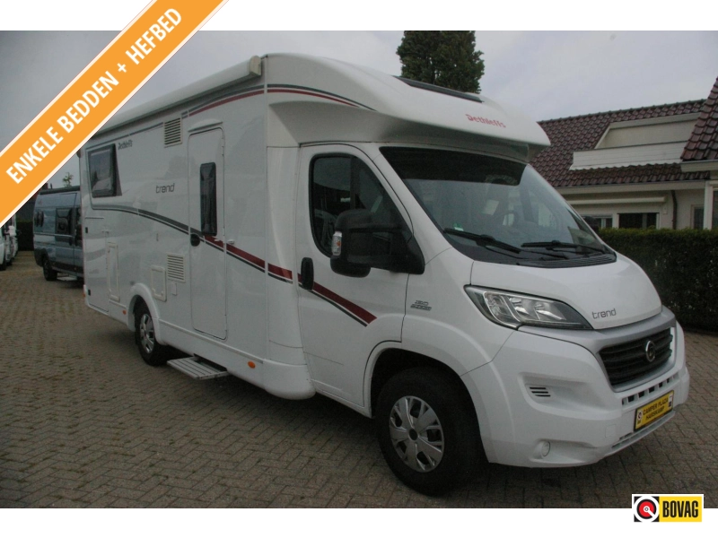 Dethleffs Trend T 7057 EB Enkele bedden, Hefbed.