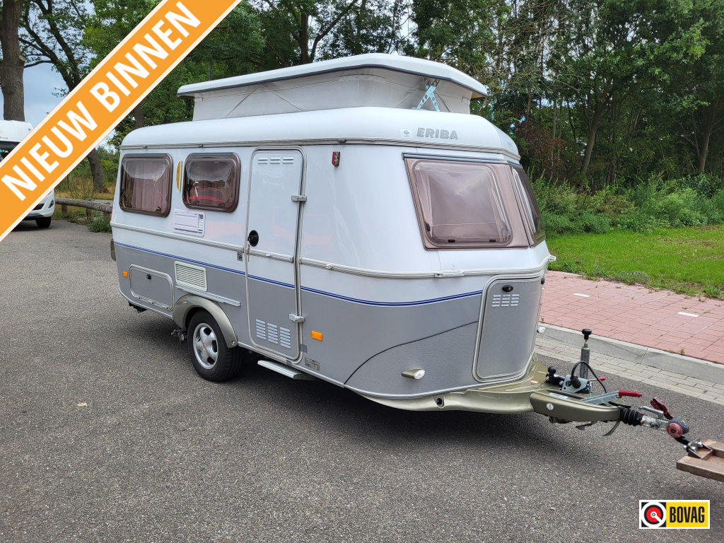 Eriba Touring Triton 430 GT bj 2004 met luifel/m