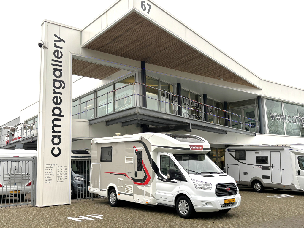 Graphite 288 AUTOMAAT 15.000KM! QUEENSBED HEFBED