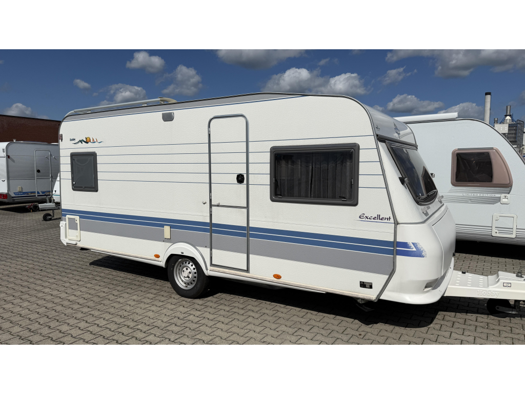 Hobby Excellent 495 UFE frans bed rondzit toilet