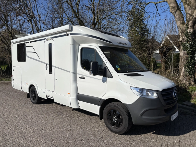 Hymer Tramp S 695 Mercedes Queensbed 150pk