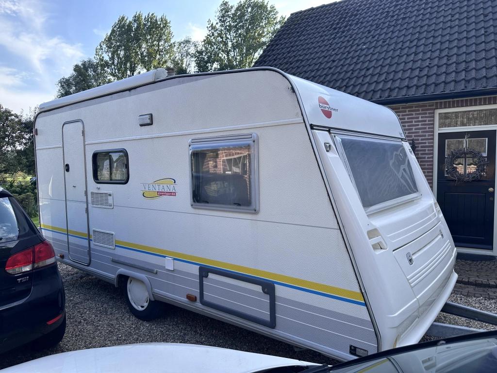 Bürstner Ventana Avantgarde 430 TN met nieuwe voortent