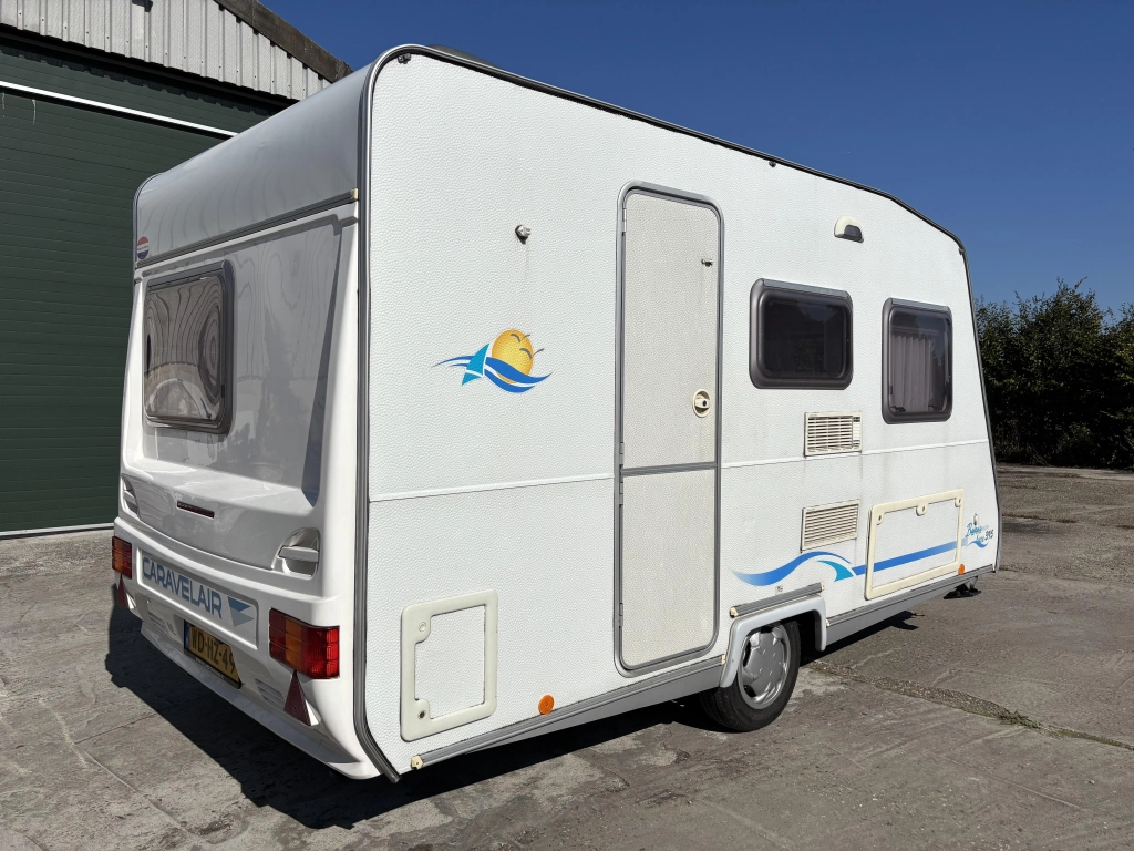 Caravelair Bahia de Luxe 395 vastbed en treinzit
