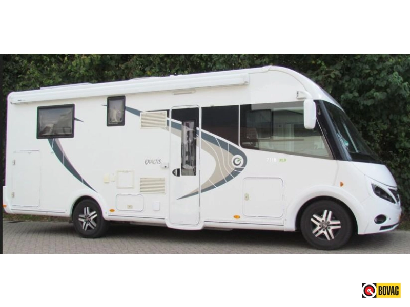 Chausson 7118 XLB Queenbed, Hefbed